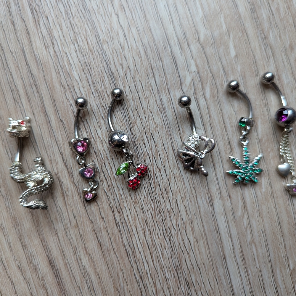 Belly Button x 6 charms earrings rings lot